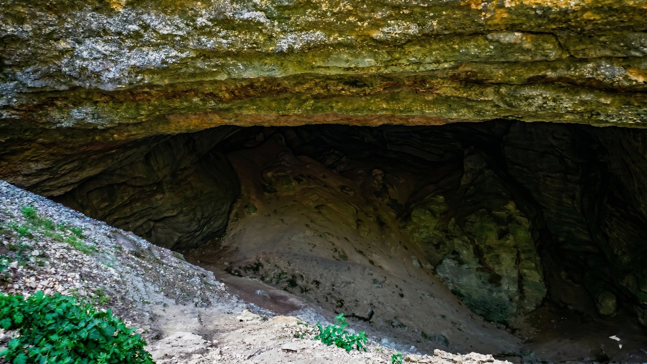  Sakinule Cave