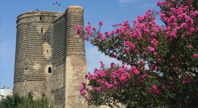 Tag 2: Tour durch die Altstadt von Baku und die Halbinsel Absheron