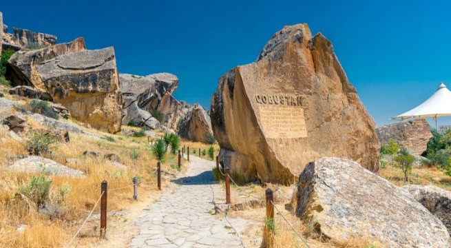 Tag 3: Baku-Gobustan-Shamakhi-Sheki