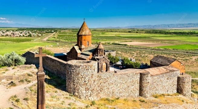 Day 3: Day trip to Echmiadzin & Zvartnots