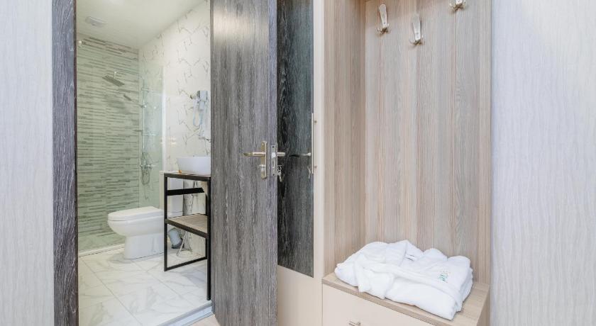 Twin Room with Balcony