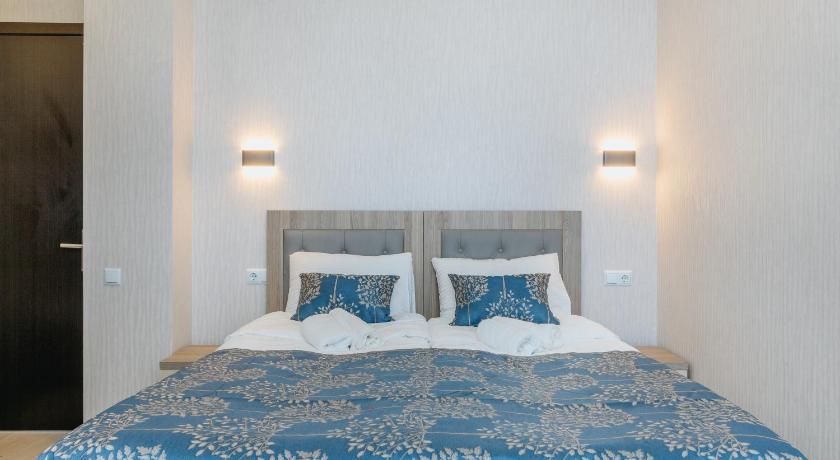 Twin Room with Balcony