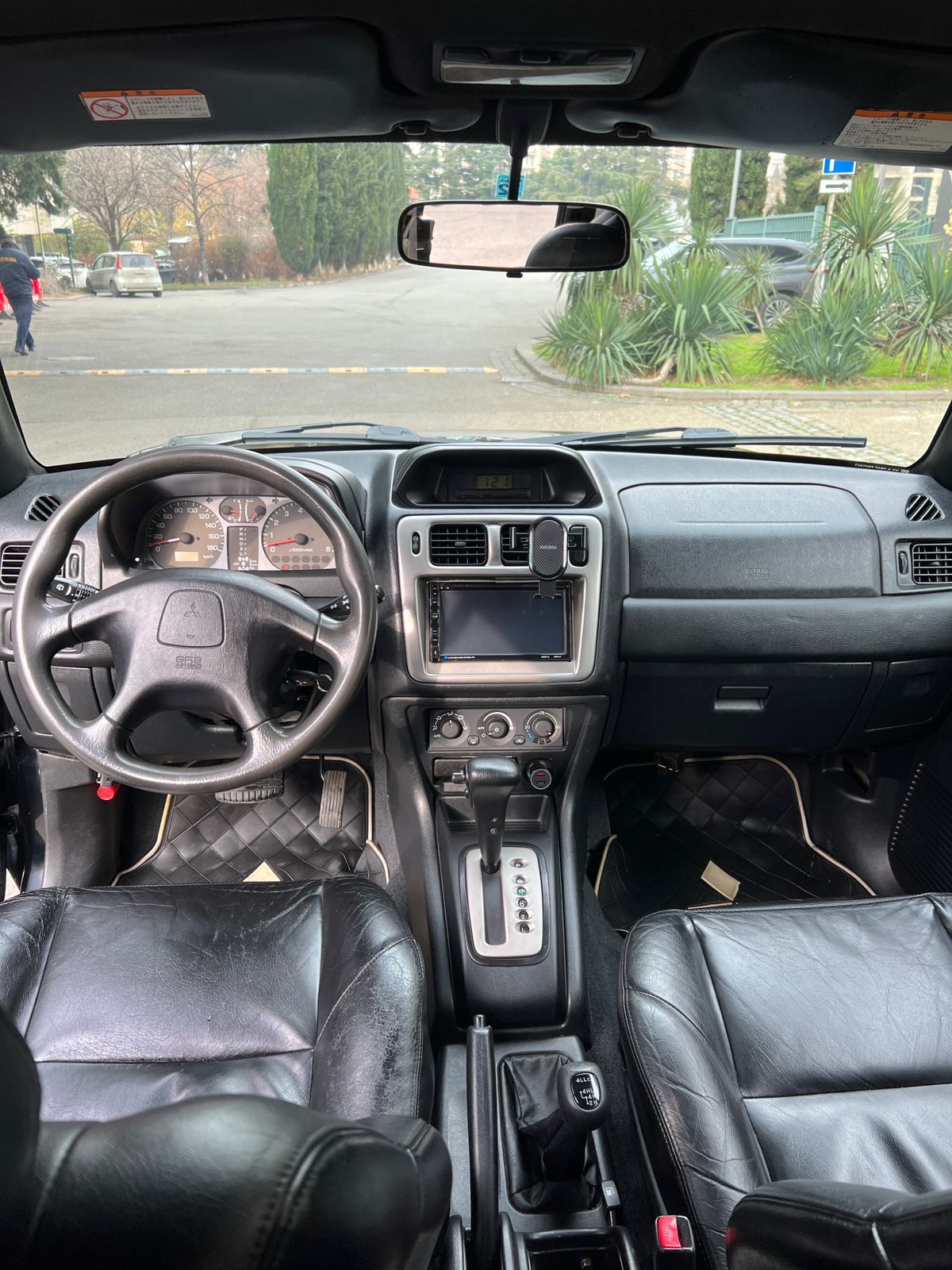 rent a car tbilisi Mitsubish Pajero IO