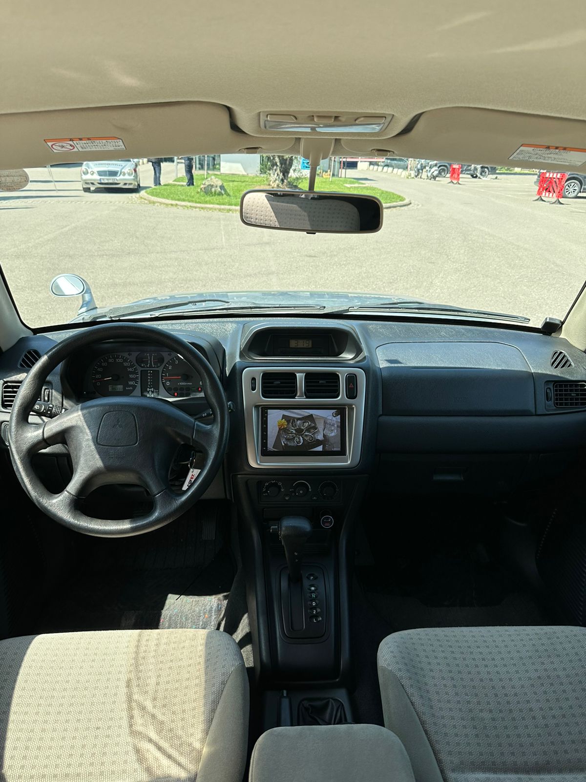 rent a car tbilisi Mitsubish Pajero IO