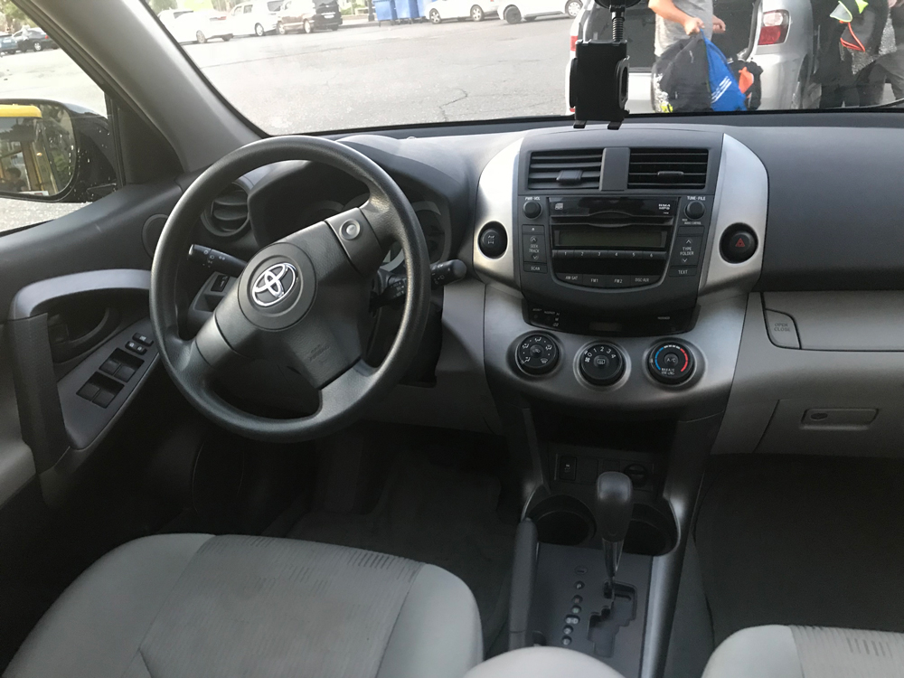 rent a car tbilisi Toyota RAV4