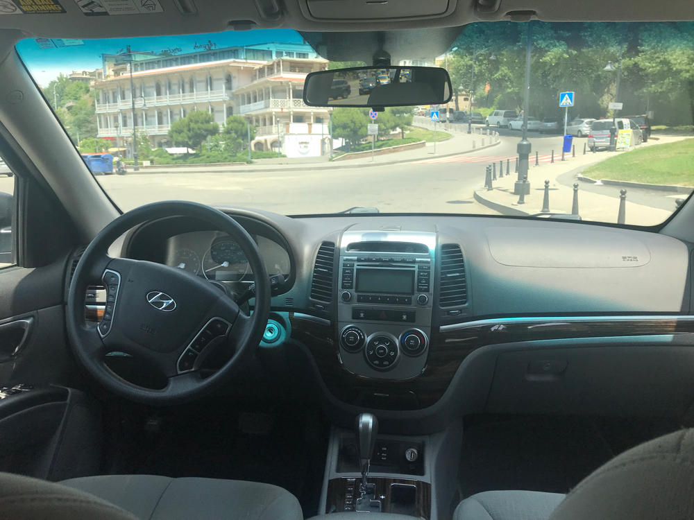rent a car tbilisi Hyundai Santa Fe