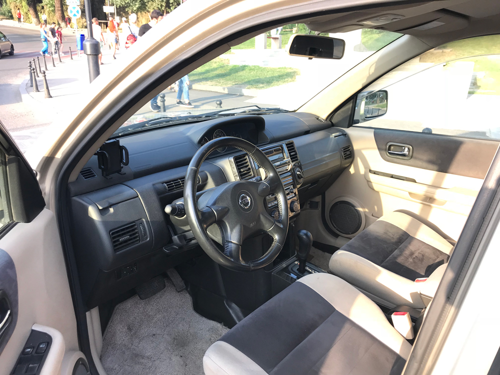 rent a car tbilisi Nissan Xtrail Axis Gold