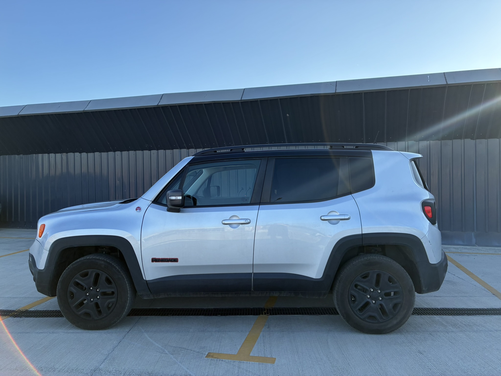 rent a car tbilisi Jeep Renegade 4x4